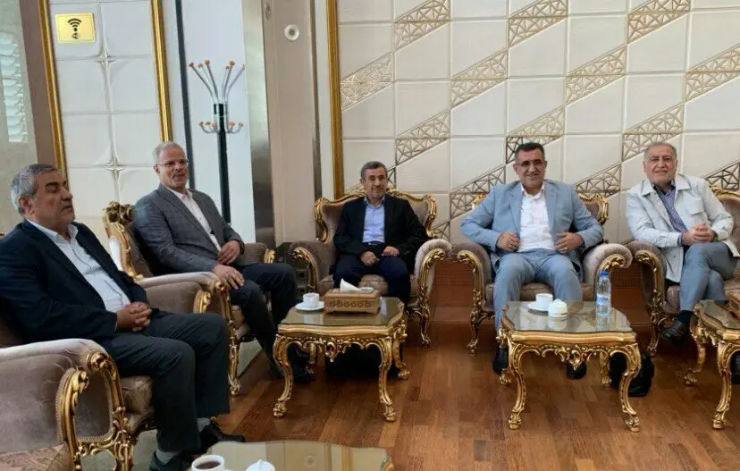 آخرین حضور احمدینژاد کنار رهبری در مراسم تنفیذ +عکس آخرین حضور احمدینژاد کنار رهبری در مراسم تنفیذ +عکس