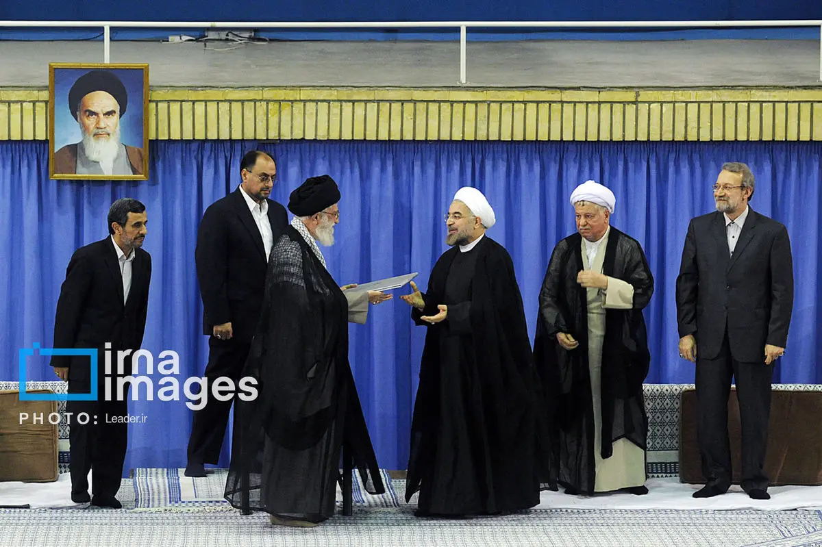 آخرین حضور احمدی‌نژاد کنار رهبری در مراسم تنفیذ +عکس