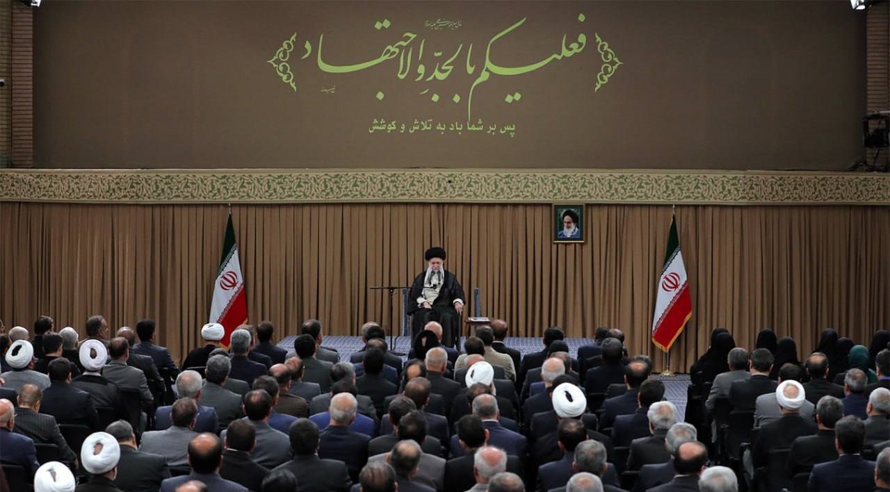 تذکر مهم رهبری به مجلس درباره تعامل با دولت جدید! +ویدئو