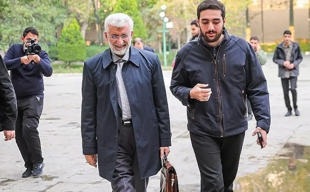 جلیلی باز هم زیر بار مناظره با بیژن زنگنه نرفت؛ من ۱۴ میلیون رای دارم! جلیلی باز هم زیر بار مناظره با بیژن زنگنه نرفت؛ من ۱۴ میلیون رای دارم!
