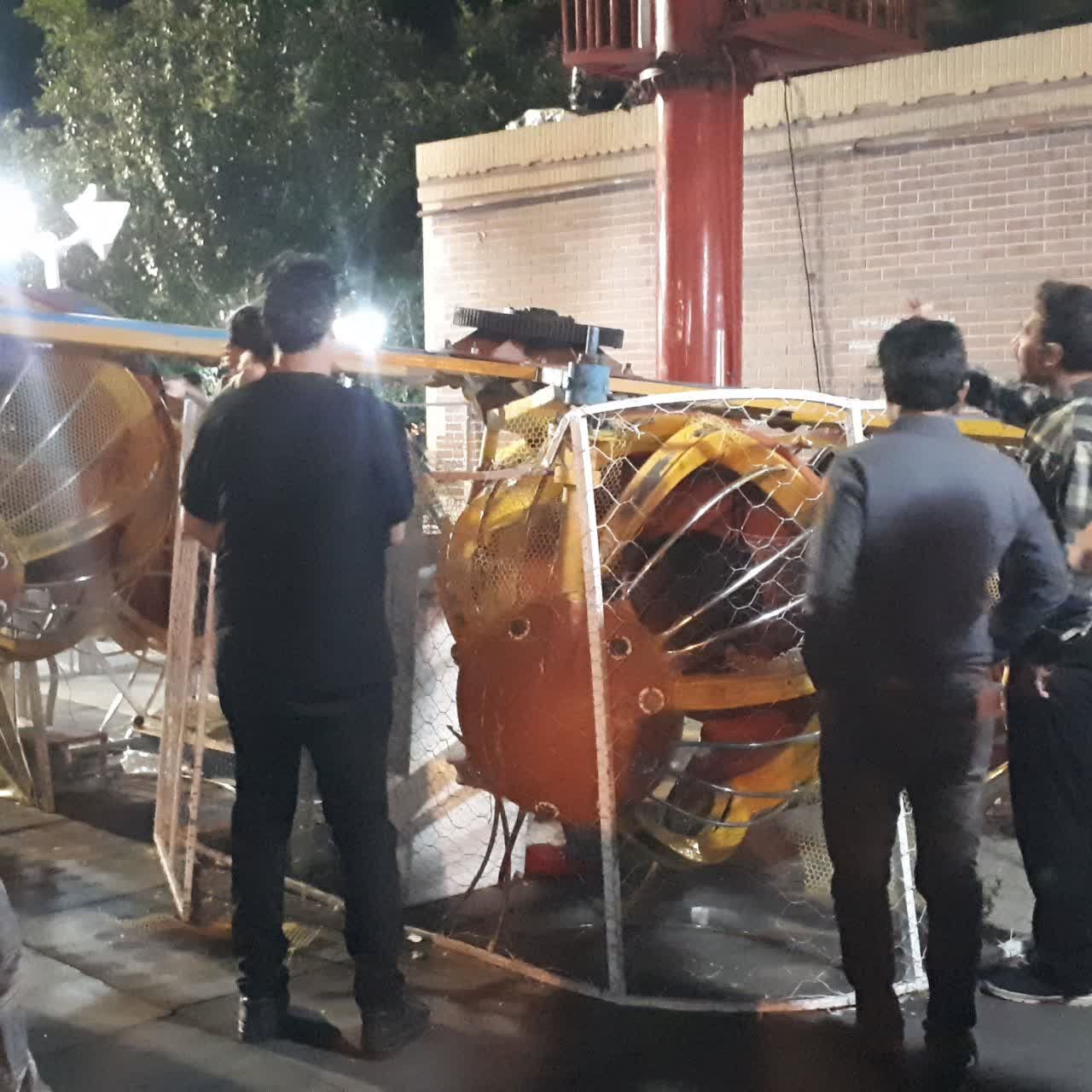 سقوط چرخ و فلک هفت کودک را مصدوم کرد سقوط چرخ و فلک هفت کودک را مصدوم کرد