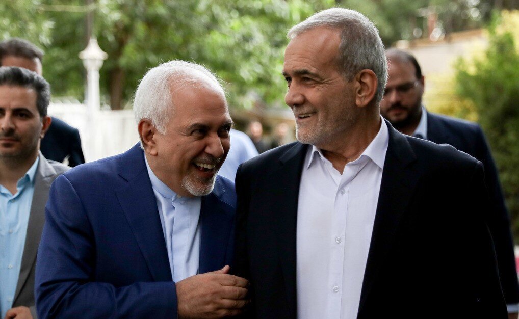 وزیر سابق خارجه زیر فشار«تندروها» و «مجاهدان شنبه»