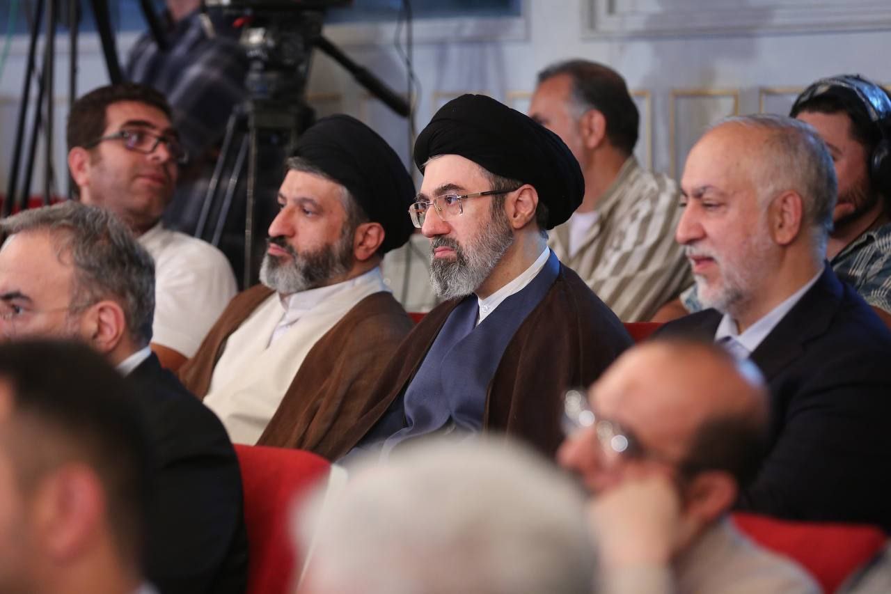 فرزندان رهبر انقلاب کنار هم در تالار وحدت +عکس