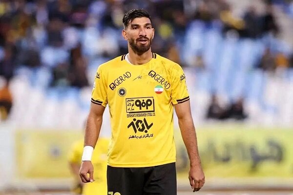 آقای گل لیگ از سپاهان جدا شد +عکس