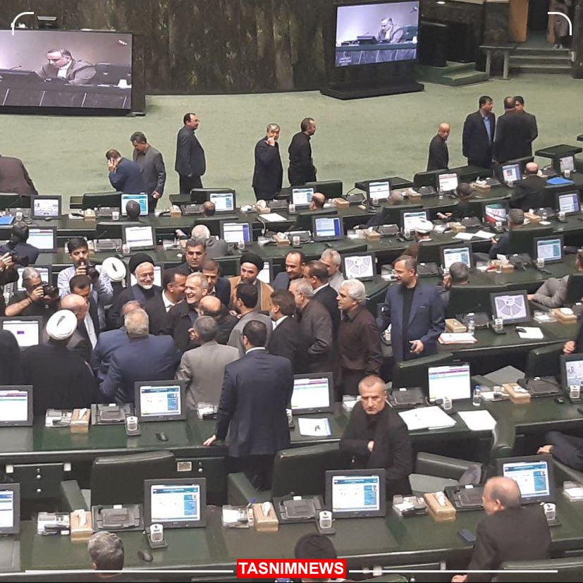 استقبال گرم قالیباف از پزشکیان در مجلس +عکس و ویدئو