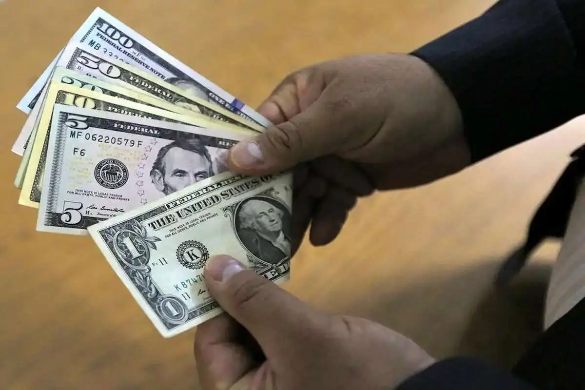 پیش بینی قیمت دلار چهارشنبه ۷ شهریور ۱۴۰۳