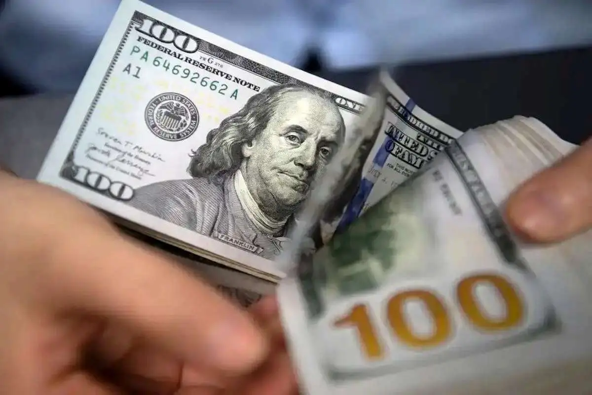 پیش بینی قیمت دلار فردا چهارشنبه ۲۴ مرداد ۱۴۰۳