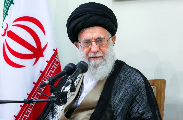 رهبر انقلاب: در دوران اینترنت و کوانتوم شیوه مبارزه با ظلم بهگونهای دیگر است رهبر انقلاب: در دوران اینترنت و کوانتوم شیوه مبارزه با ظلم بهگونهای دیگر است