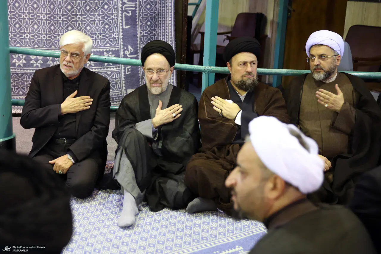 تصویری جدید از سیدمحمد خاتمی در کنار عارف و سیدحسن خمینی تصویری جدید از سیدمحمد خاتمی در کنار عارف و سیدحسن خمینی