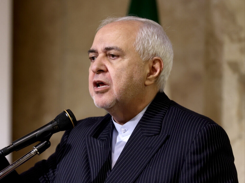کیهان از پست گرفتن ظریف در دولت جدید شاکی شد کیهان از پست گرفتن ظریف در دولت جدید شاکی شد