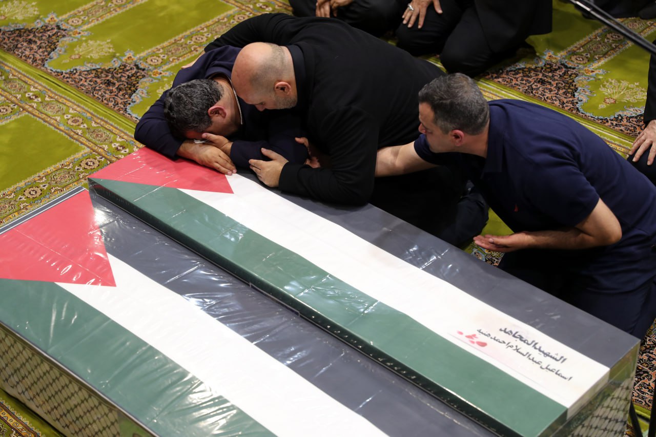 تصاویر تلخ از آخرین وداع فرزندان شهید هنیه با پدرشان!