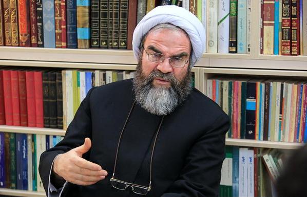 استاد حوزه علمیه: اعتقادی به حجاب اجباری ندارم!