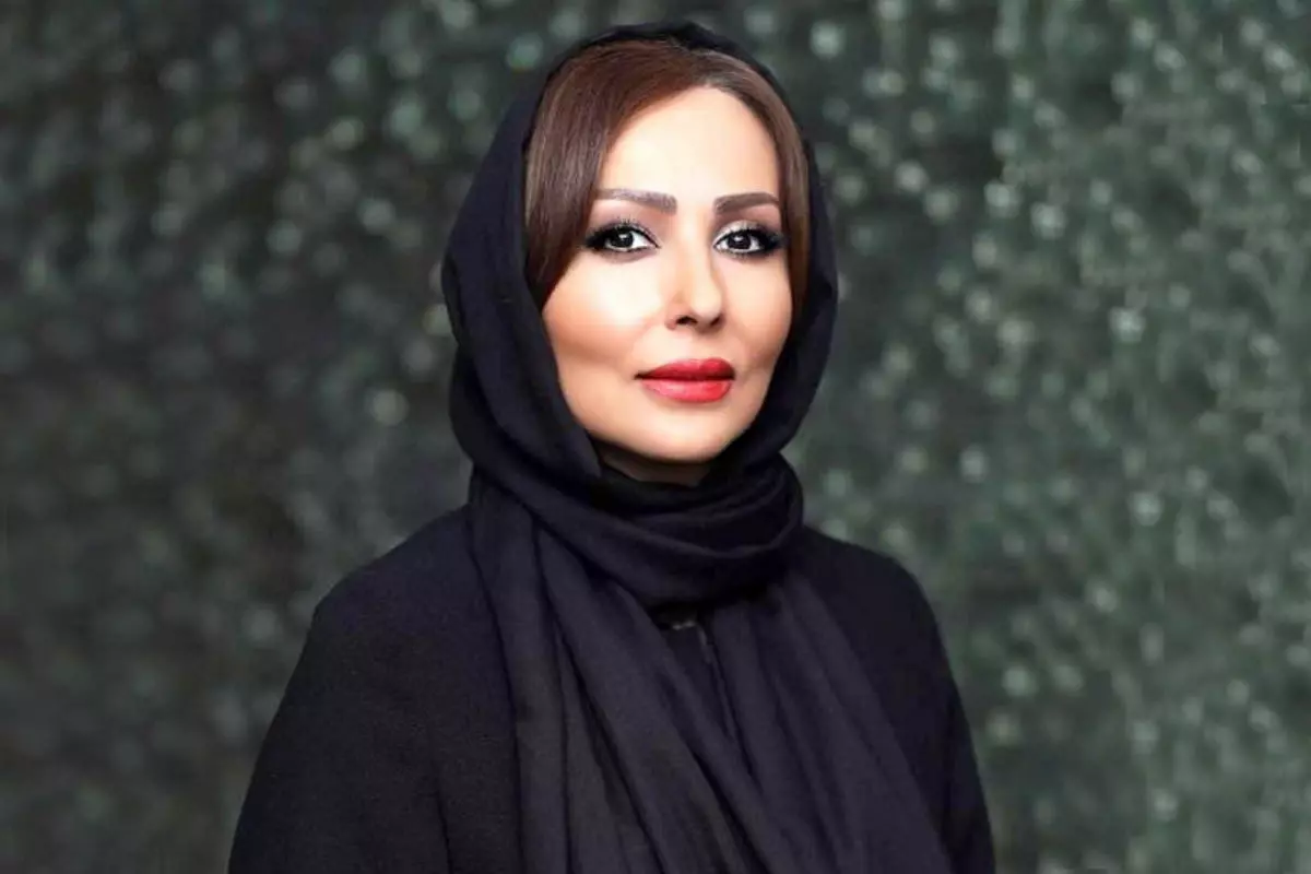 خانم پرستو صالحی «برنگرد چون برایت دردسر می‌شود»!
