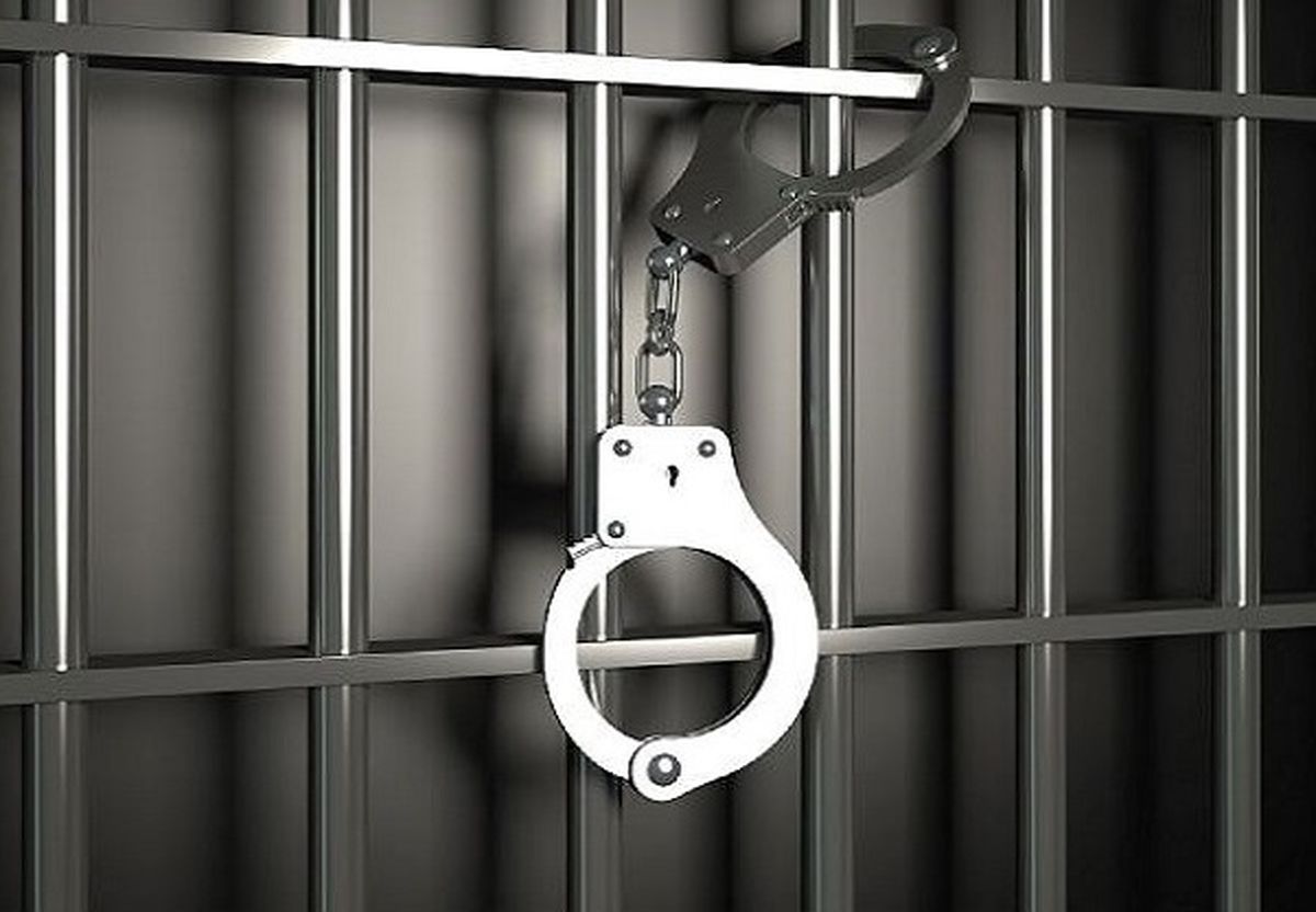 دستگیری عامل اصلی مسمومیت الکلی و فوت ۹ گیلانی دستگیری عامل اصلی مسمومیت الکلی و فوت ۹ گیلانی