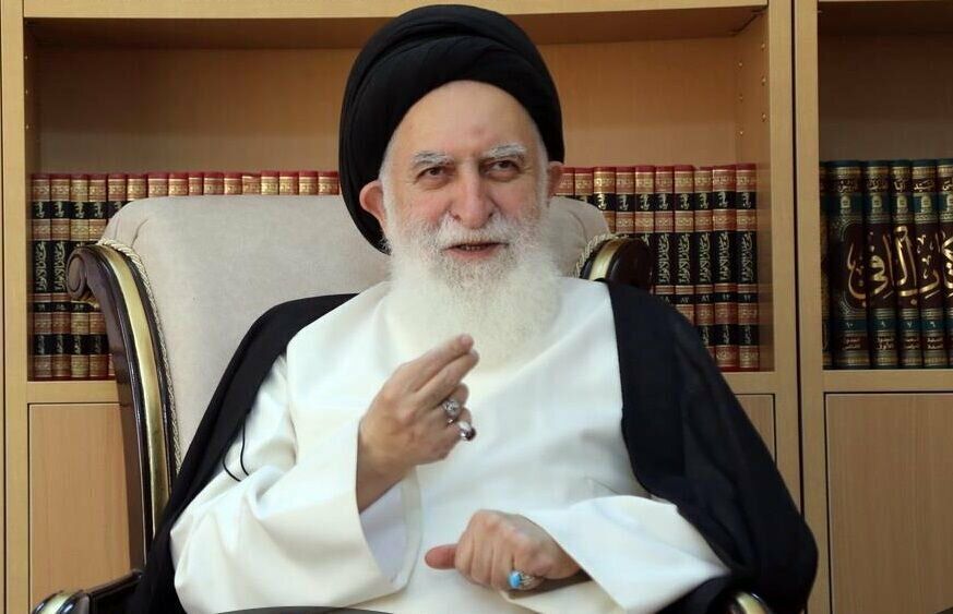 یک مرجع تقلید مقابل فیلترینگ ایستاد؛ برای پیشرفت باید به‌روز باشیم