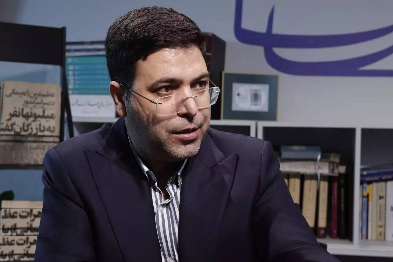 فعال سیاسی اصولگرا به سیم آخر زد؛ بعضی اصولگریان فیلترینگ را حق خودشان میدانند/ معتقدند مردم شعور سیاسی ندارند! فعال سیاسی اصولگرا به سیم آخر زد؛ بعضی اصولگریان فیلترینگ را حق خودشان میدانند/ معتقدند مردم شعور سیاسی ندارند!