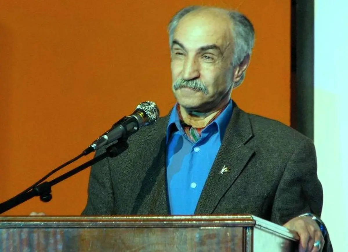 احمدینژاد میخواست با قطع درختان هیرکانی از تحریمهای آمریکا بگذرد / خاک جنگل هیرکانی را در میدان ونک ۱۲ هزار تومان میفروشند! احمدینژاد میخواست با قطع درختان هیرکانی از تحریمهای آمریکا بگذرد / خاک جنگل هیرکانی را در میدان ونک ۱۲ هزار تومان میفروشند!