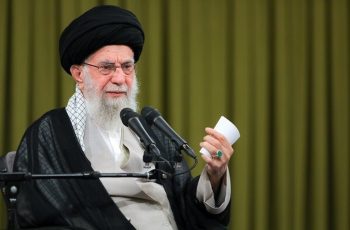 رهبر انقلاب درباره فضای مجازی و فیلترینگ چه نظری دارند؟