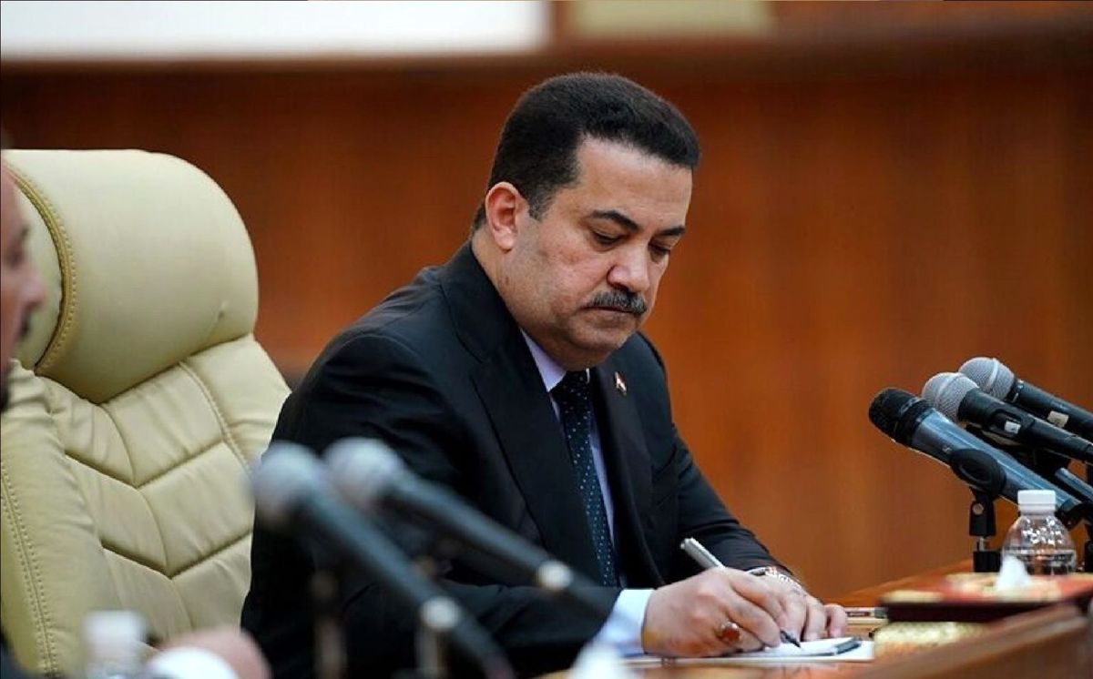 حضور نخست‌وزیر عراق بر مزار شهید رئیسی وایرال شد +ویدیو