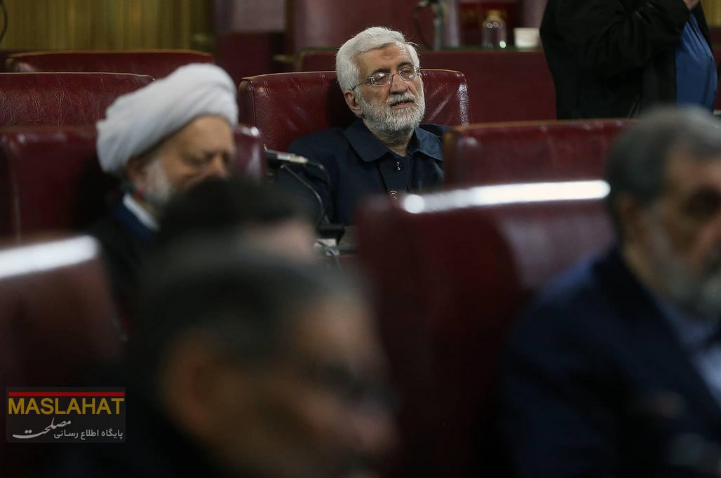 تنهایی جلیلی در مجمع تشخیص سوژه شد! +عکس