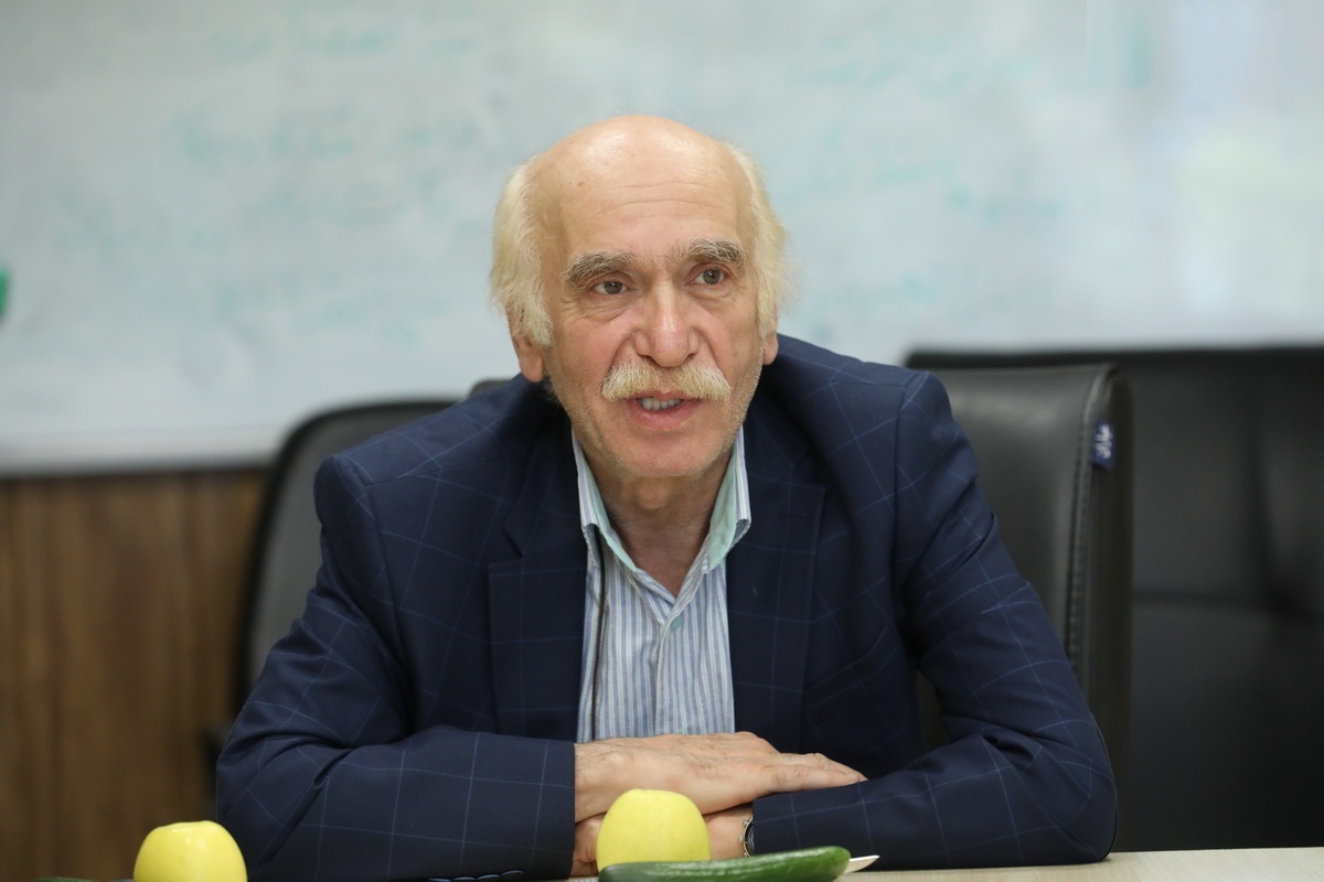 داریوش کاردان: خوشحالم به «اخراجی‌ها» نرفتم +ویدیو