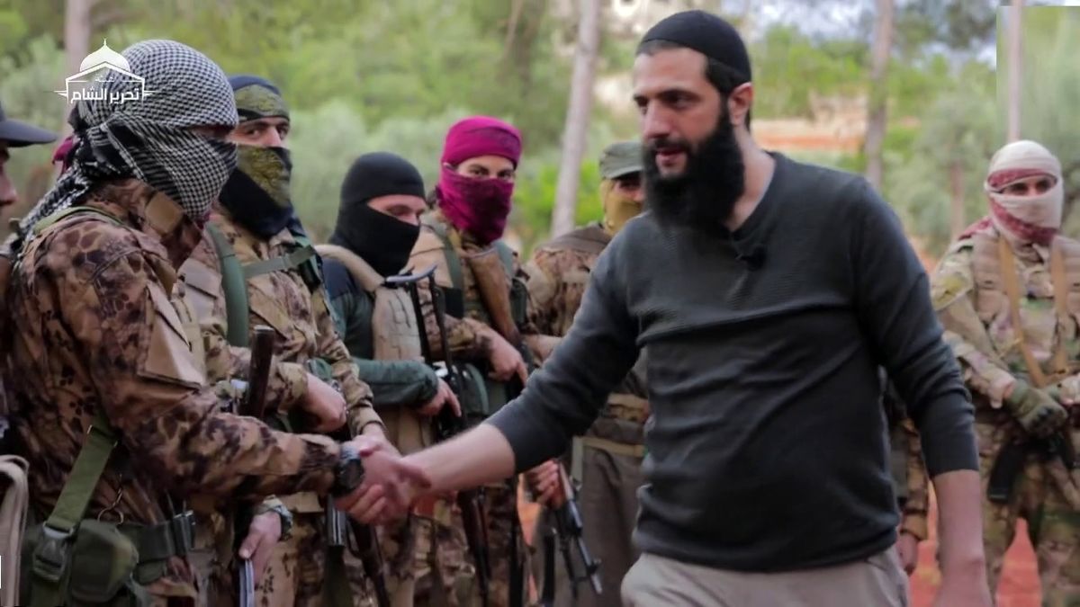 ویدئو| گشت ارشاد به دمشق رسید؛ تصاویری از زنان سرتا پا سیاه پوش این گشت