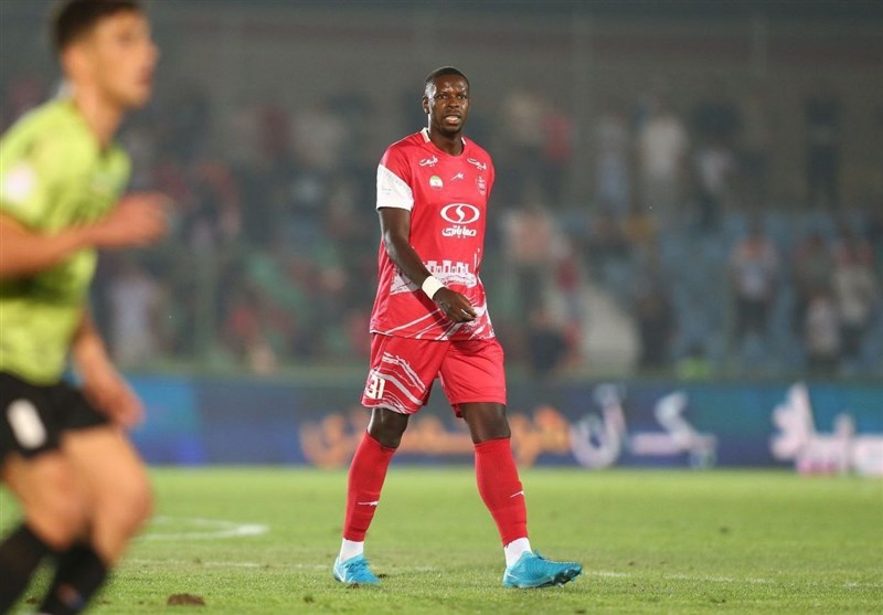 مهاجم پرسپولیس رفتنی شد +عکس