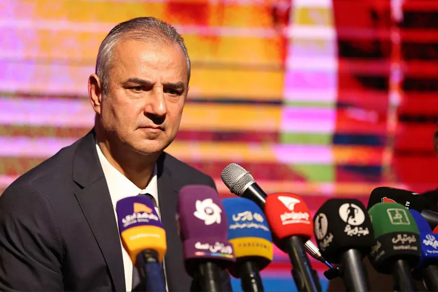 سرمربی جدید پرسپولیس پشت کریم باقری درآمد/ برای اینکه در ۲ جام بجنگیم باید واقع‌بین باشیم