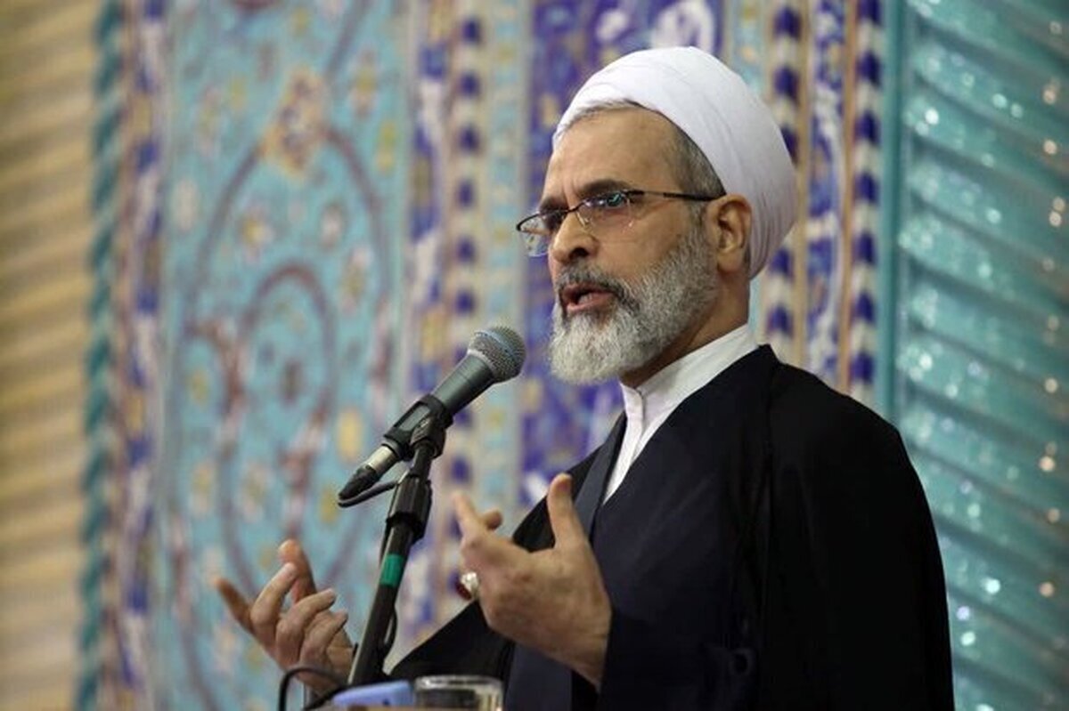 واکنش امامجمعه قم به دست دادن مرضیه برومند و رضا بابک واکنش امامجمعه قم به دست دادن مرضیه برومند و رضا بابک