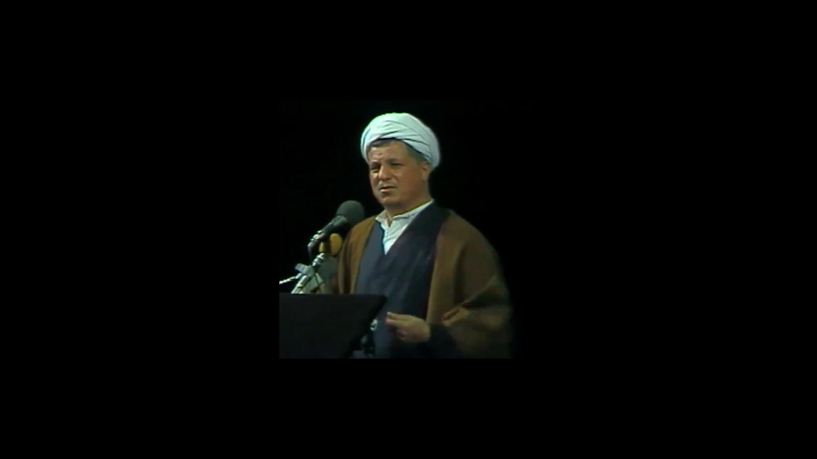 هاشمی‌رفسنجانی در جشنواره فجر به هنرمندان آموزش ساخت فیلم داد +ویدیو