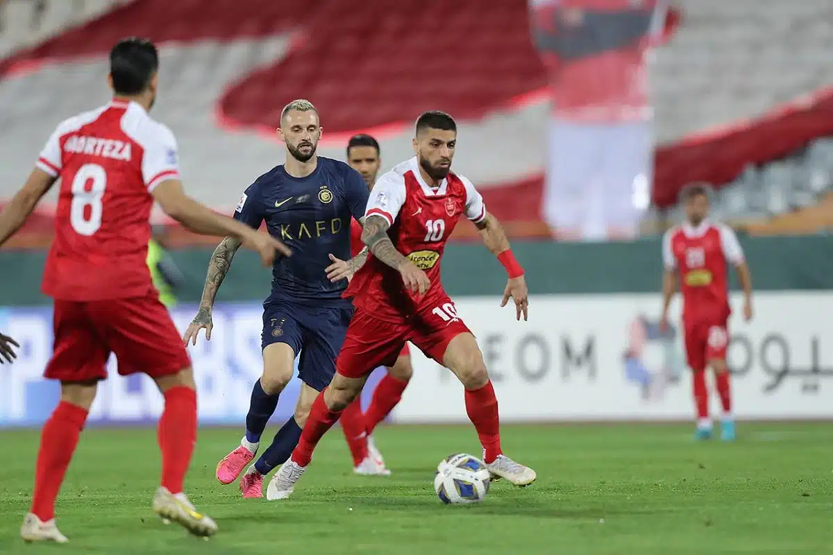 پرسپوليس صفر-صفر النصر/ حریف بدون ستارهها آمد اما سرخها توان پیروزی نداشتند پرسپوليس صفر-صفر النصر/ حریف بدون ستارهها آمد اما سرخها توان پیروزی نداشتند