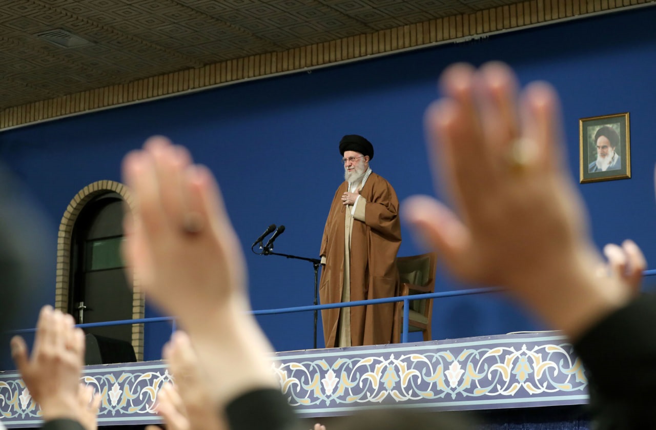 رهبر انقلاب به‌چه دلیل دیدار نوروزی را در مشهد برگزار نکردند؟