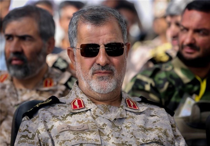 فرمانده نیروی زمینی سپاه در مرزهای غربی برای دشمنان خطونشان کشید فرمانده نیروی زمینی سپاه در مرزهای غربی برای دشمنان خطونشان کشید