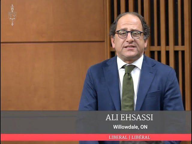 یک ایرانی در دولت کانادا وزیر شد +عکس یک ایرانی در دولت کانادا وزیر شد +عکس