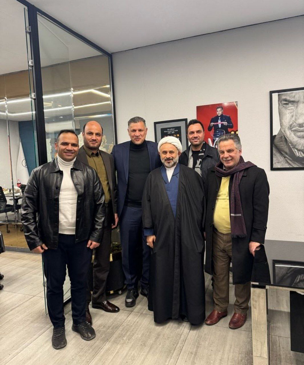 روحانی معروف مهمان علی دایی شد +عکس