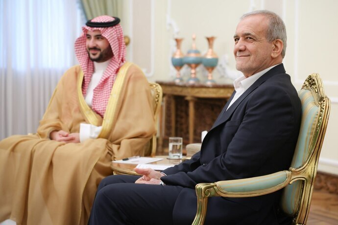 نیویورکتایمز: عربستان سعودی با توافق اوباما با ایران مخالف بود، اما از معامله ترامپ حمایت میکند؛ چرا؟ نیویورکتایمز: عربستان سعودی با توافق اوباما با ایران مخالف بود، اما از معامله ترامپ حمایت میکند؛ چرا؟