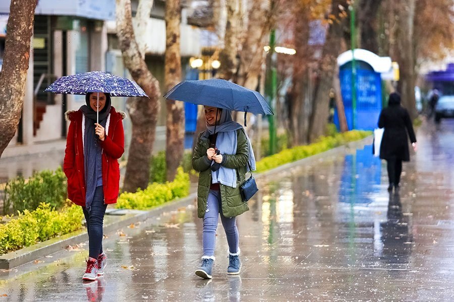 برف، باران و طوفان در این استانها؛ هوای سرد بهار مردم را غافلگیر کرد برف، باران و طوفان در این استانها؛ هوای سرد بهار مردم را غافلگیر کرد